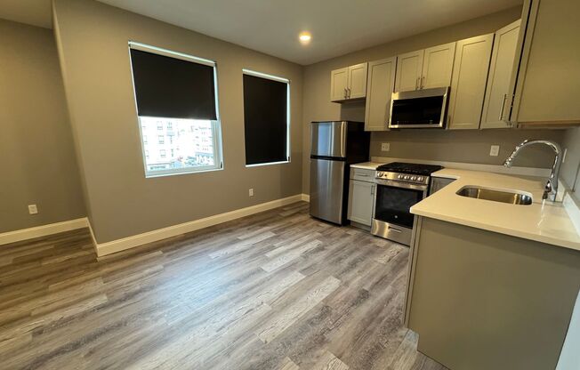 Studio, 1 bath, 380 sqft, $1,850, Unit 417