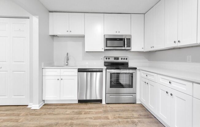 1 bed, 1 bath, 650 sqft, $1,299, Unit 2370-4