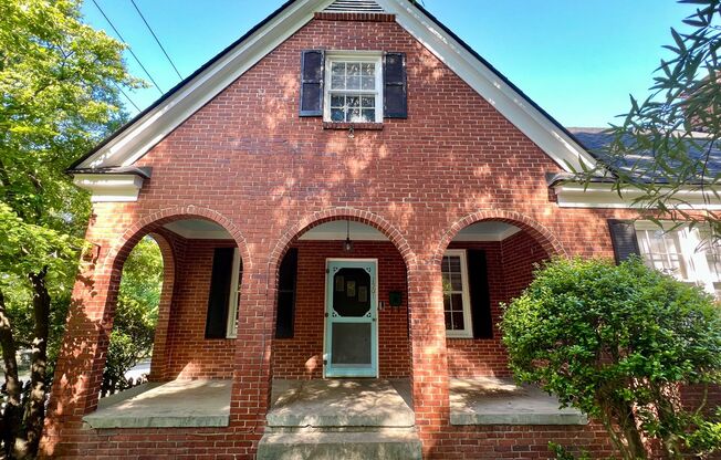 1501 FAIRVIEW DR