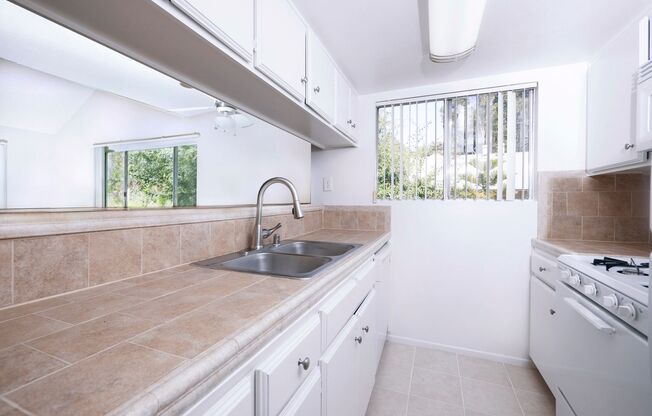 400-420 N. Oakland Ave