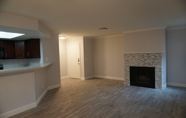 2 beds, 2 baths, $1,495, Unit Parcel #:  138-32-819-223