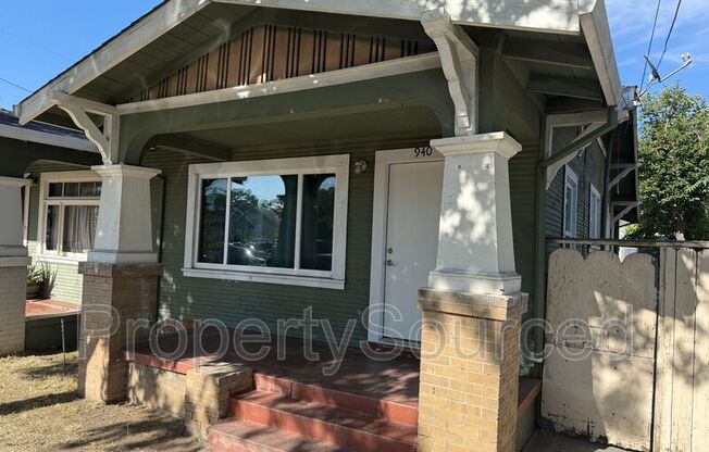 940 N SIERRA NEVADA