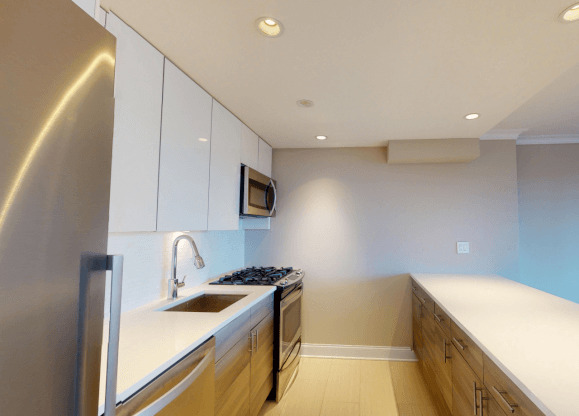 2 beds, 2 baths, $8,295, Unit 19H