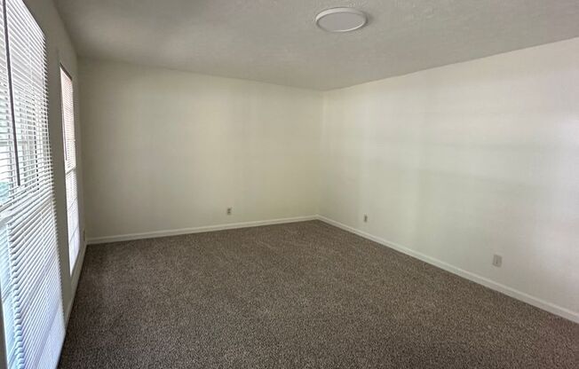 Move-in ready 3 bedroom, 2 bath brick home on Athens Westside!!!