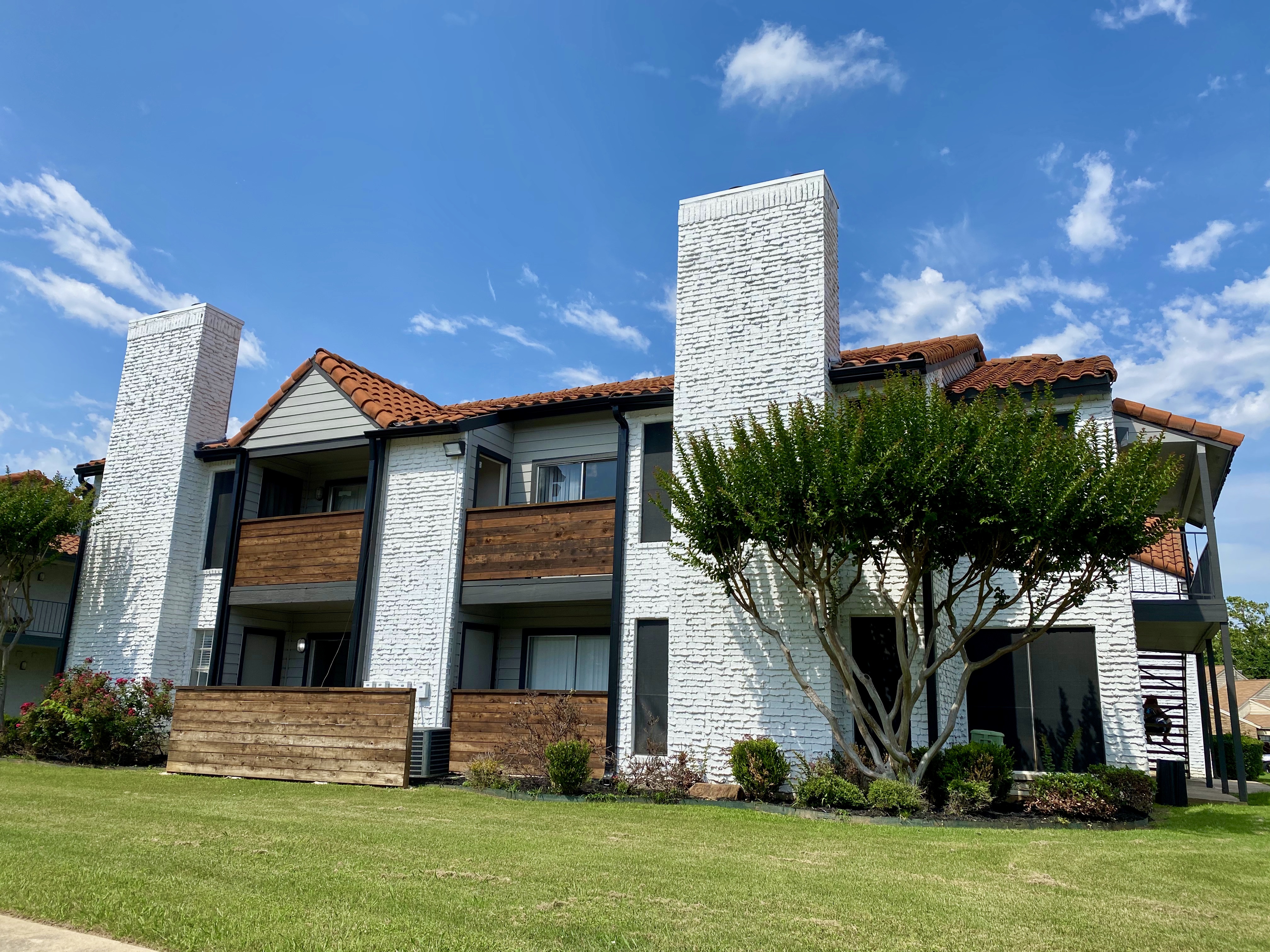 Apartments on Woodhaven Boulevard in Fort Worth