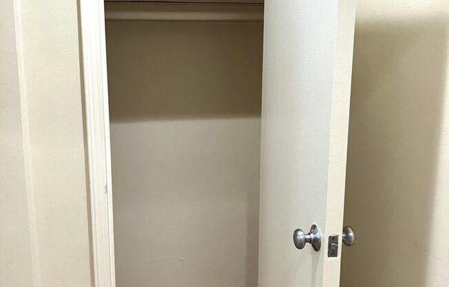 1 bed, 1 bath, 700 sqft, $2,450, Unit 305