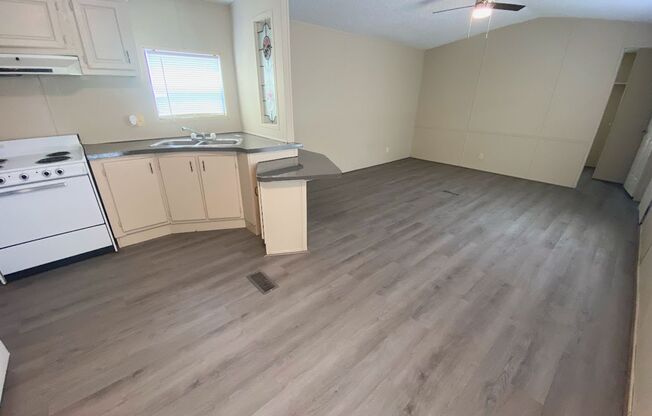 Remodeled Mobile Home: 2 Bed, 1 Bath in Sulphur, LA