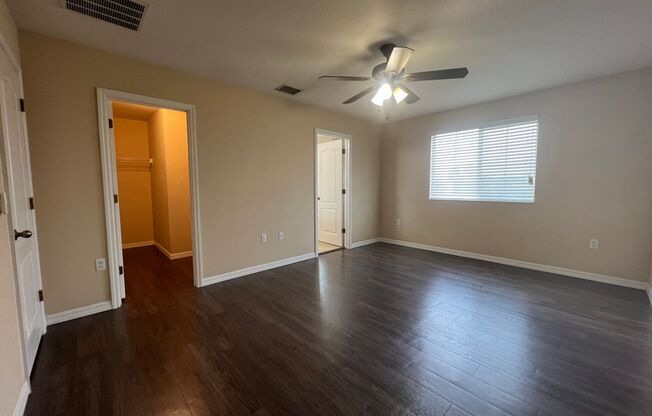 Immaculate 3 bedrooms 2 1/2 bathrooms home in the gated community of Riverview available February