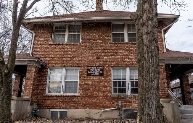 1107-1109 E Walnut