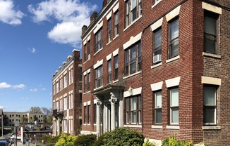 47 PARK VALE AVE