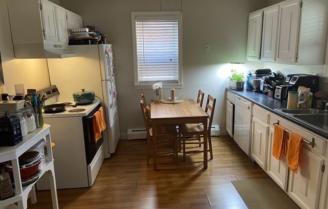 10 RENA ST