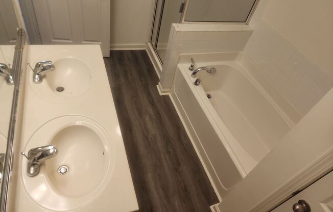 3 beds, 2.5 baths, $1,850