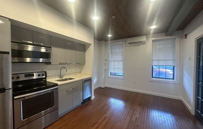 1 bed, 1 bath, 600 sqft, $1,199, Unit 07