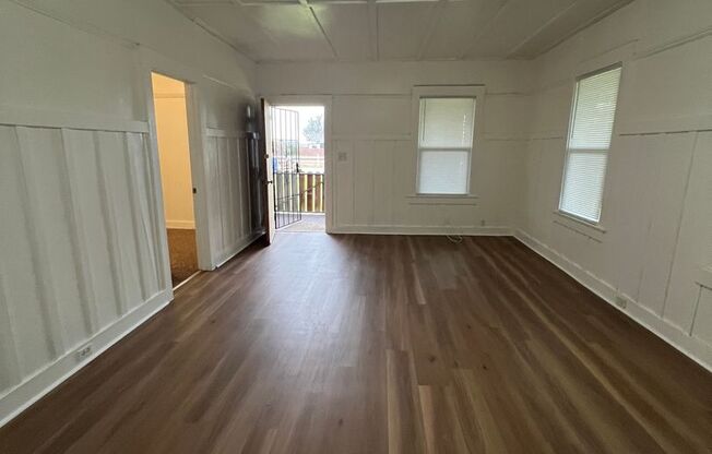 2 beds, 1 bath, $1,595