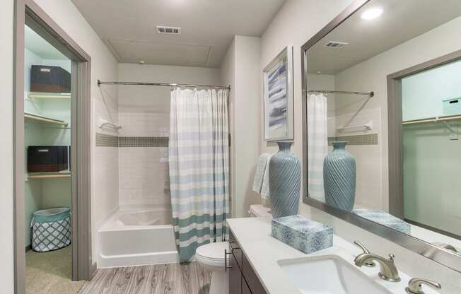 Upscale Bathrooms with Modern Finishes at Windsor West Lemmon, Dallas, 75209