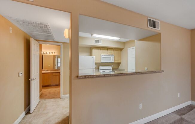 2 beds, 2 baths, 1,036 sqft, $1,500, Unit Badura Ave W. 8000 #2082