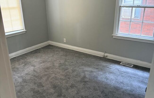 2BR/1BA House recently renovated