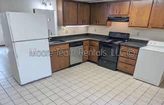 2 beds, 1.5 baths, $1,465