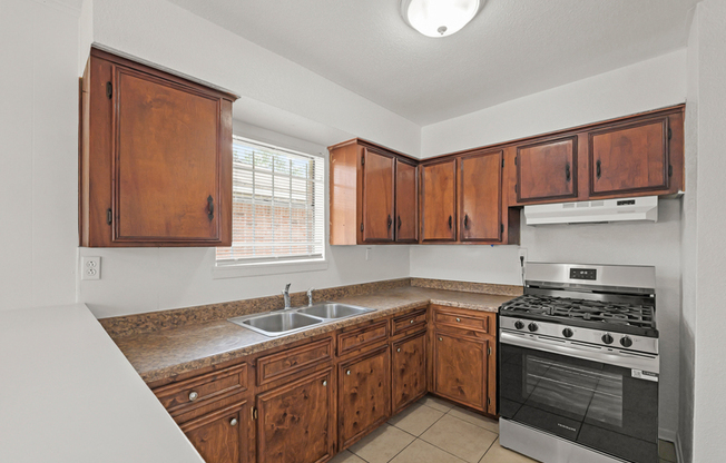 6114 1/2 OCTAVIA ST