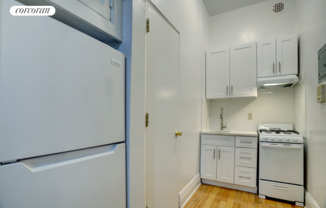 1 bed, 1 bath, $3,000, Unit 6