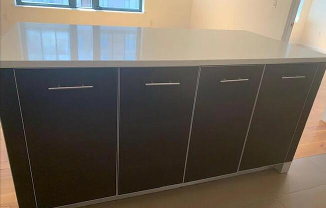 1 bed, 1 bath, $3,900, Unit 5J