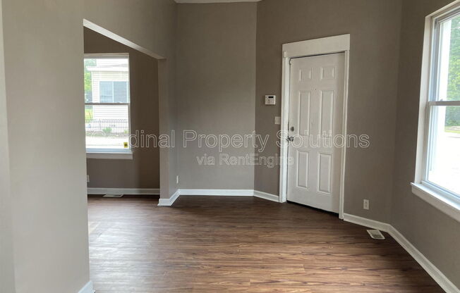 4 beds, 2 baths, 1,992 sqft, $1,600