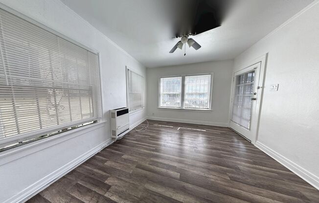 BU3 - 323 S. Burlington Ave