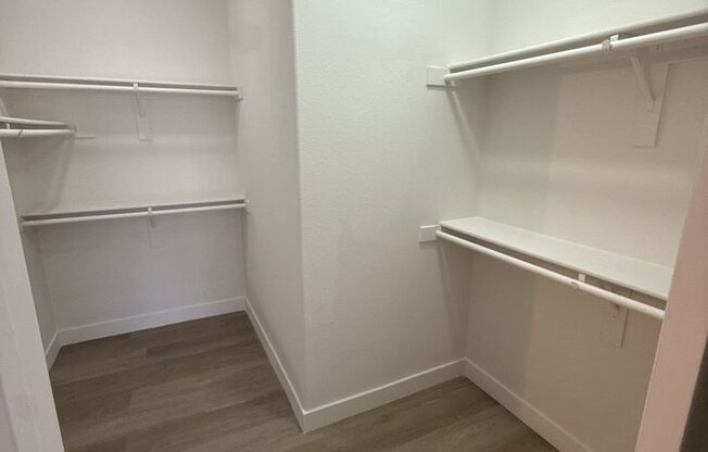 2 beds, 2 baths, $1,450, Unit # 2612