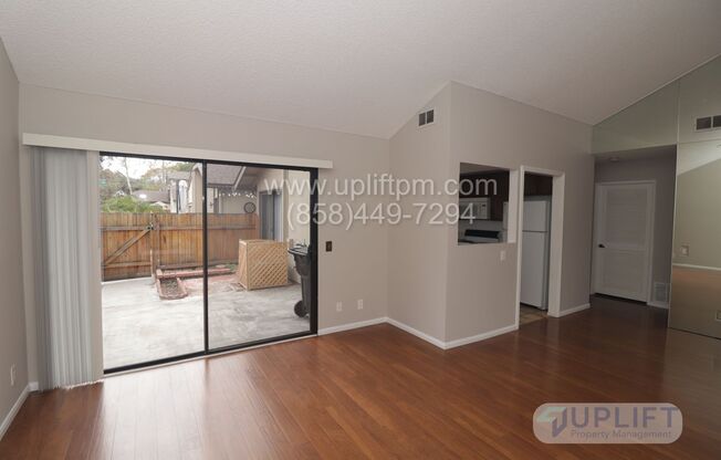 Beautiful 2BR/2BA Townhouse for Rent in Tierrasanta