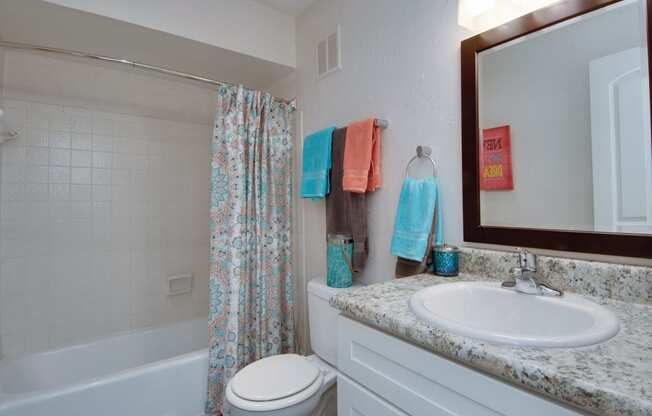 Luxurious Bathrooms at Nob Hill Apartments, Nashville