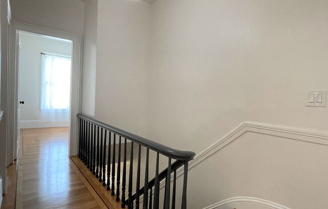 Oakdale Avenue 1551
