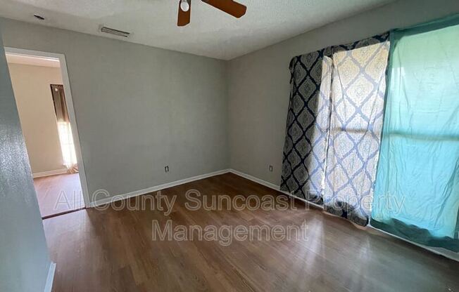 2 beds, 1 bath, 924 sqft, $1,695