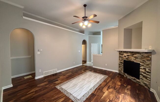 Welcome to 6818 Manslick Rd!