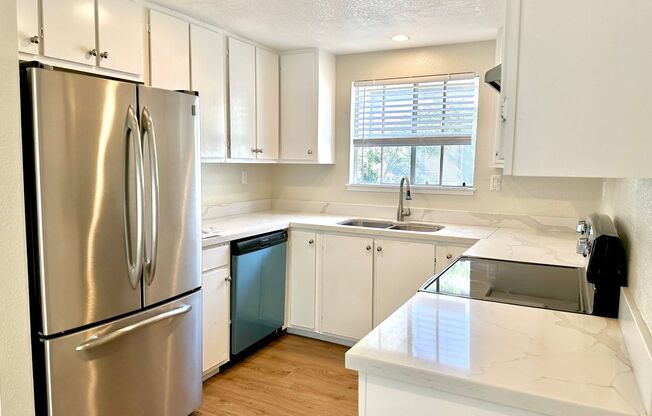 $2,590 / 2BR GORGEOUS REMODELED WARM SPRINGS CONDO IN SOUTH FREMONT