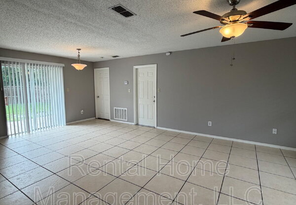 100 SWEET GUM CT