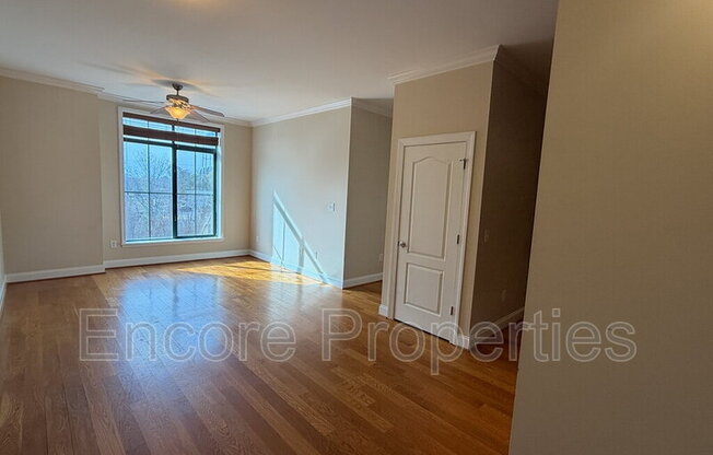 510 East Broad Street - 221