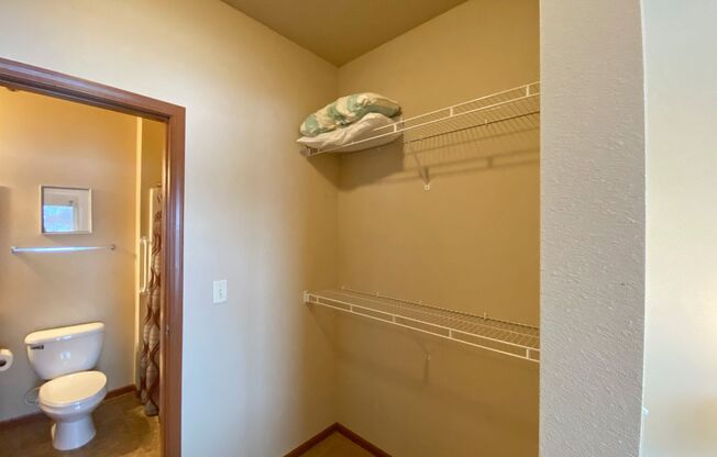 2 beds, 2 baths, 1,082 sqft, $1,325, Unit 1310-212