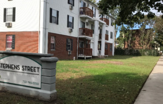 213 STEPHEN ST