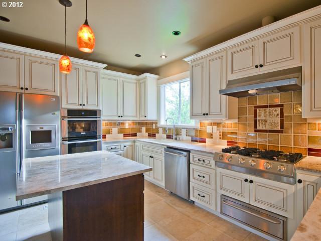 Remodeled Portland 3 Bd/2 Bth Craftsman Home.