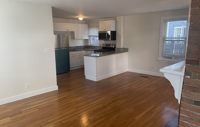 1 bed, 1 bath, 650 sqft, $2,300, Unit 1