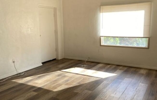 2 beds, 1 bath, $1,350, Unit 3719-1