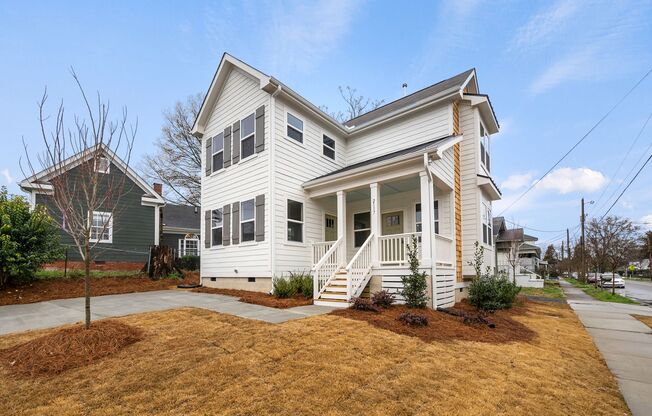 The Perfect 2 Bedroom 2.5 Bathroom Home Near Downtown Durham!