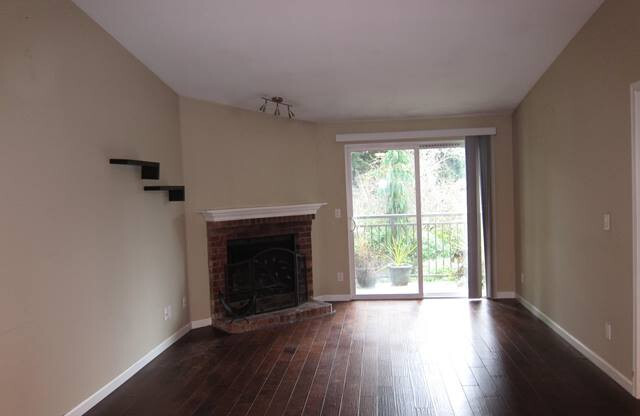 2 beds, 2 baths, $2,450