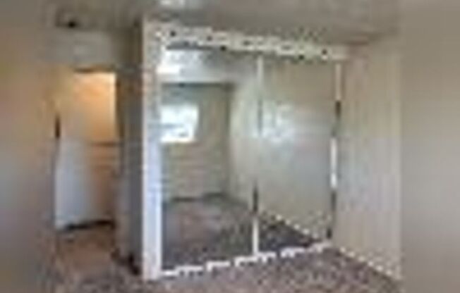 920 Castlewood Dr
