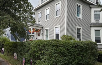 109 S PLEASANT ST