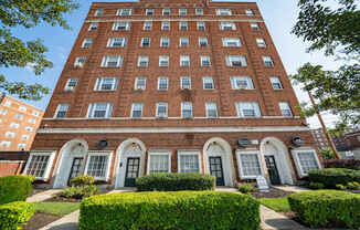 Discover the Shaker Collection Apartments in Shaker Heights, Ohio