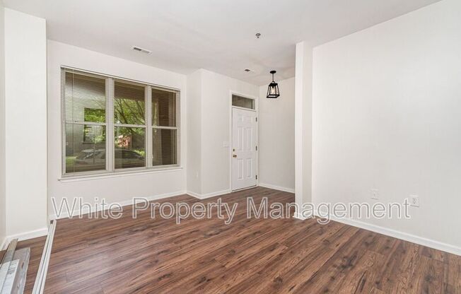 529 E 9 ST