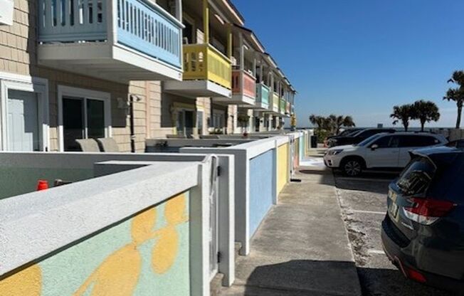 Atlantic Beach Gem!! Beach Life at its best!!