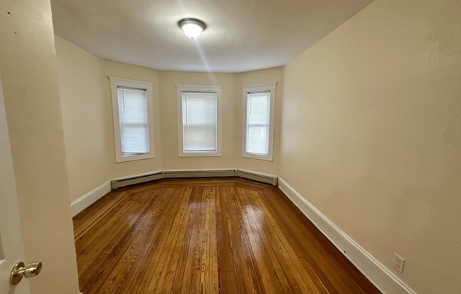 79 ROGERS AVE