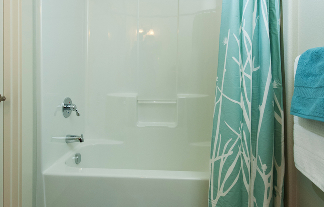 2 beds, 2 baths, 952 sqft, $1,795, Unit 304-C